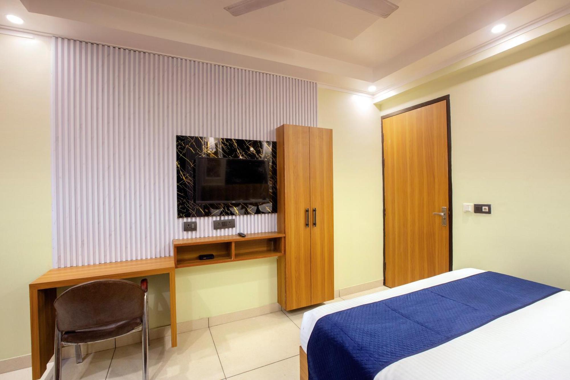 Hotel Aerostay Residency Delhi Airport